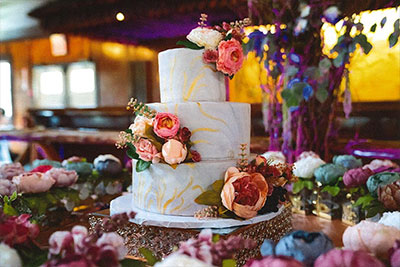 cake with roses